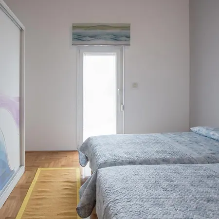 Apartment Bella Vista 2 *