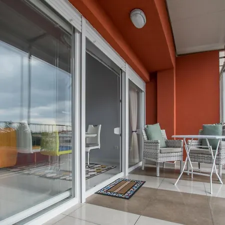 Bella Vista 2 Apartment *