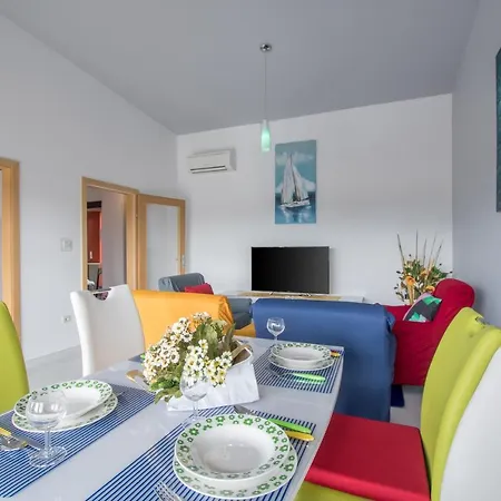 Apartment Bella Vista 2 *