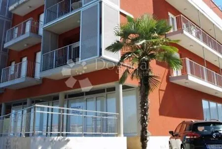 Bella Vista 2 Apartment *