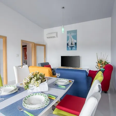 Bella Vista 2